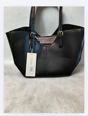 🔥 NWT Vegan Leather Black Tote Bag with Pouch